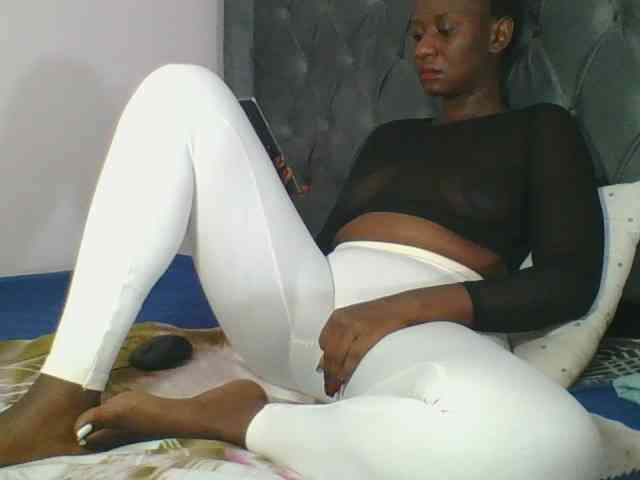 Silentqueen93 webcam