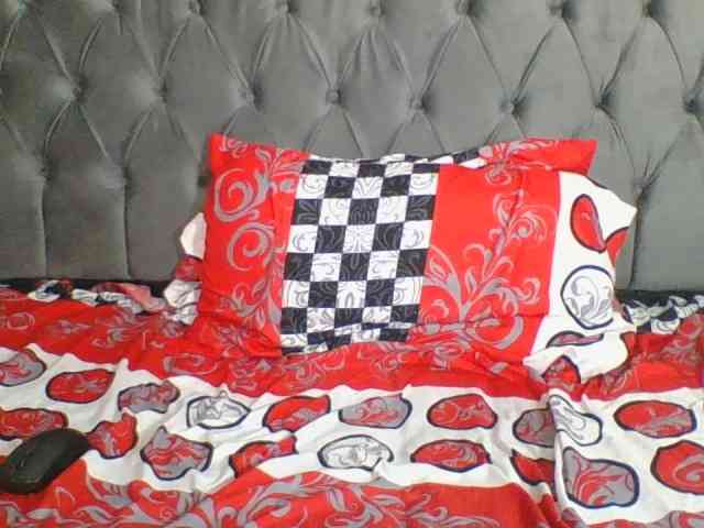 Silentqueen93 webcam