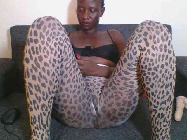 Silentqueen93 webcam