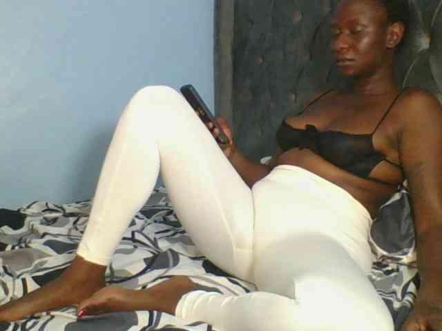 Silentqueen93 webcam