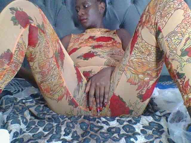 Silentqueen93 webcam