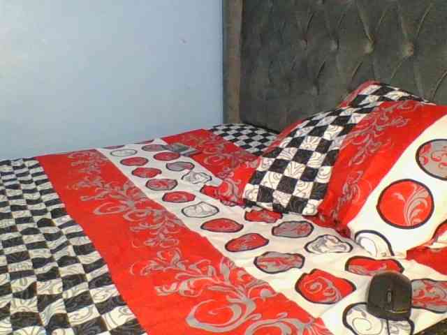 Silentqueen93 webcam