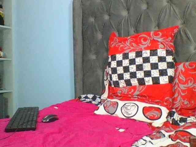 Silentqueen93 webcam