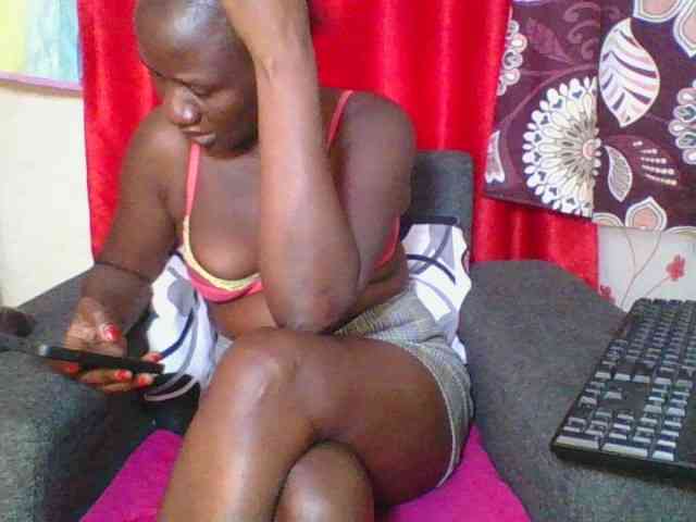 Silentqueen93 webcam