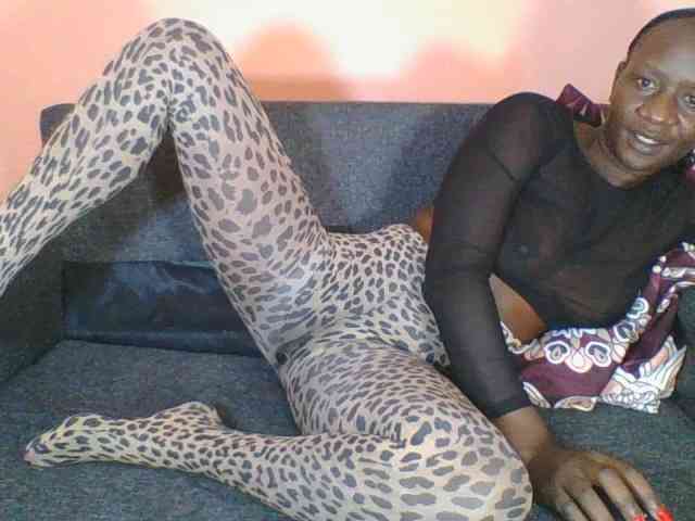 Silentqueen93 Live Webcam on BongaCams