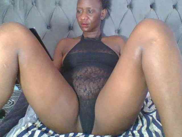 Silentqueen93 webcam