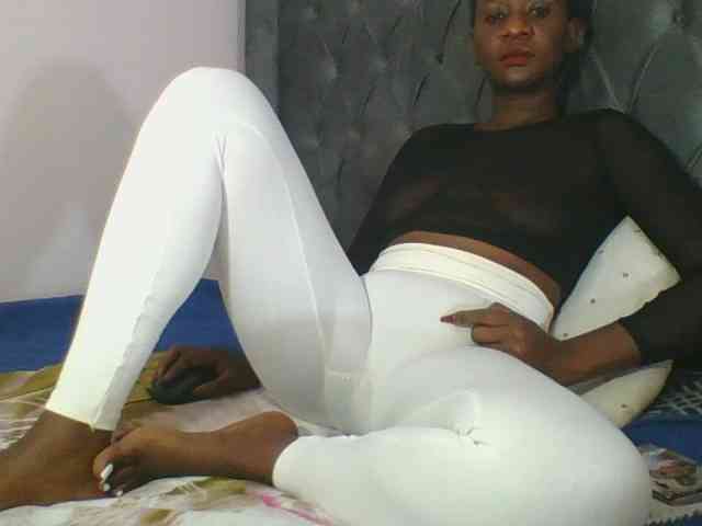 Silentqueen93 webcam