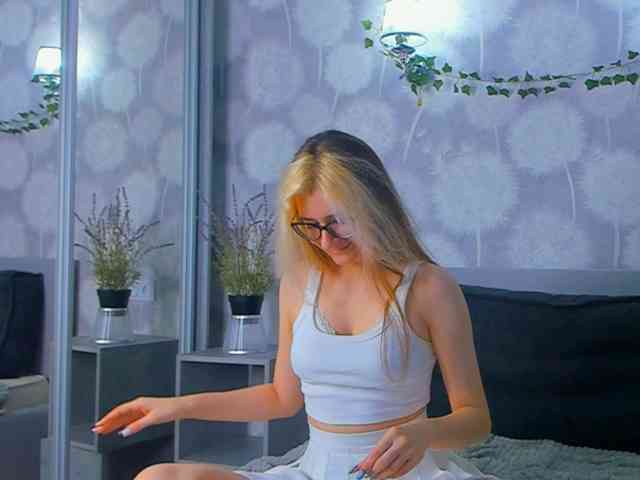 HoupeBeli Live Webcam on BongaCams