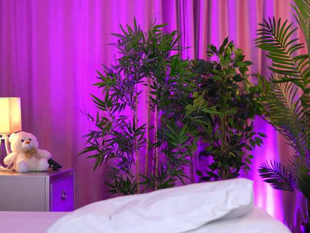 LalaRoze's BongaCams show and profile