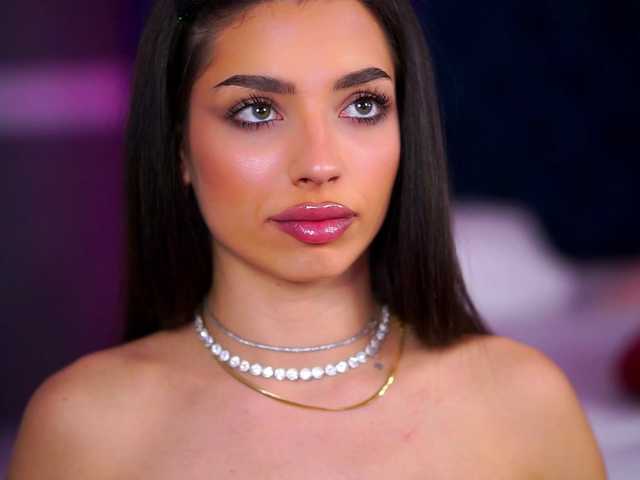 LalaRoze's BongaCams show and profile