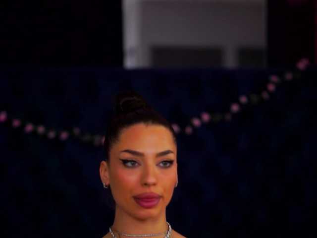 LalaRoze's BongaCams show and profile