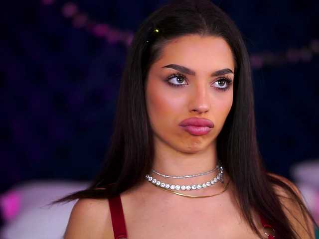 LalaRoze's BongaCams show and profile