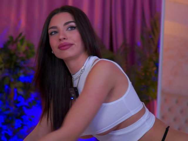 LalaRoze's BongaCams show and profile