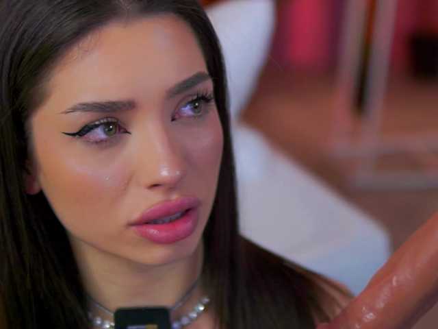 LalaRoze's BongaCams show and profile