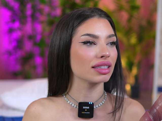 LalaRoze's BongaCams show and profile