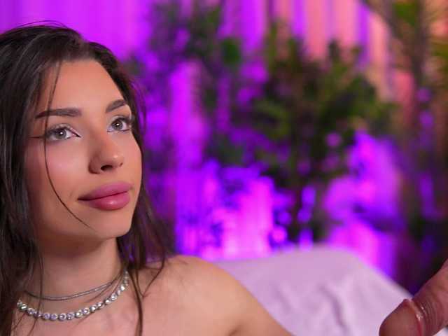 LalaRoze's BongaCams show and profile