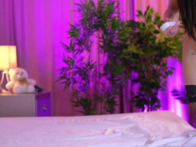 LalaRoze's BongaCams show and profile