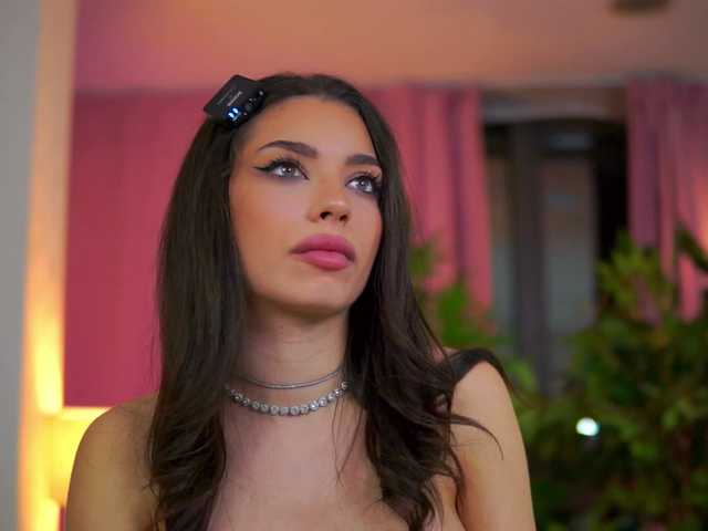 LalaRoze's BongaCams show and profile