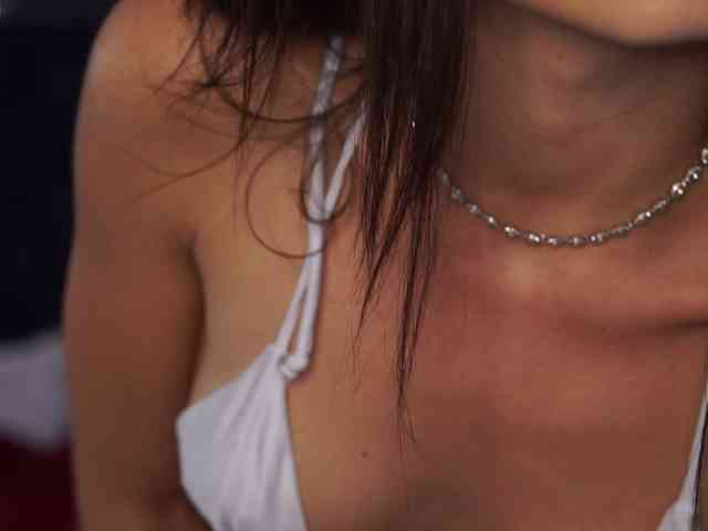 LalaRoze webcam