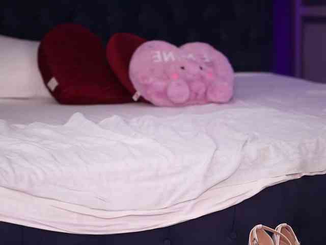 LalaRoze webcam