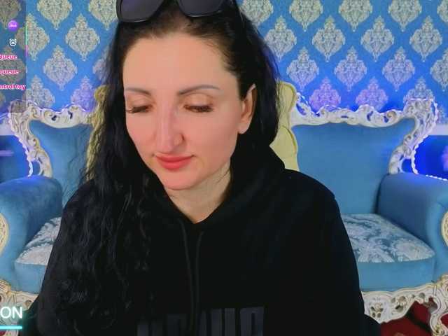 MissRossi's BongaCams show and profile