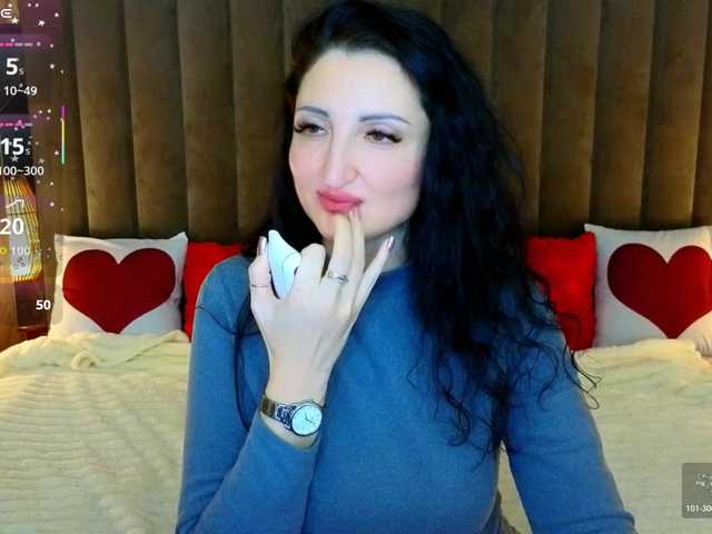 MissRossi's BongaCams show and profile