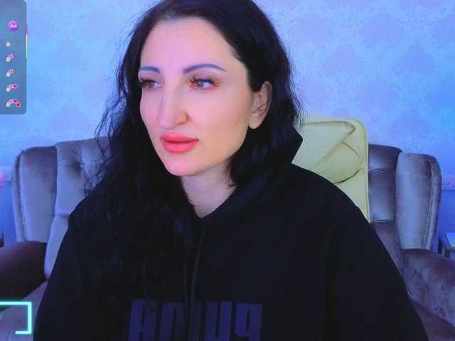 MissRossi's BongaCams show and profile