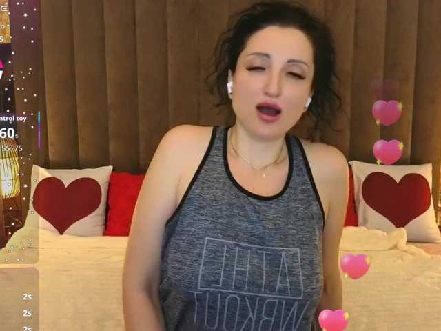 MissRossi's BongaCams show and profile