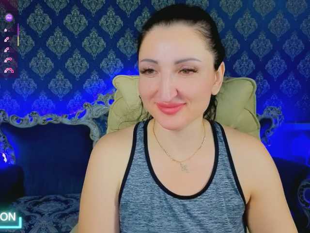 MissRossi's BongaCams show and profile