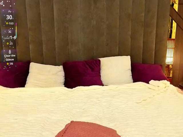 MissRossi's BongaCams show and profile