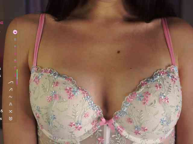 Lana-Haze Live Webcam on BongaCams