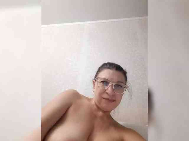 IriskaMai Live Webcam on BongaCams