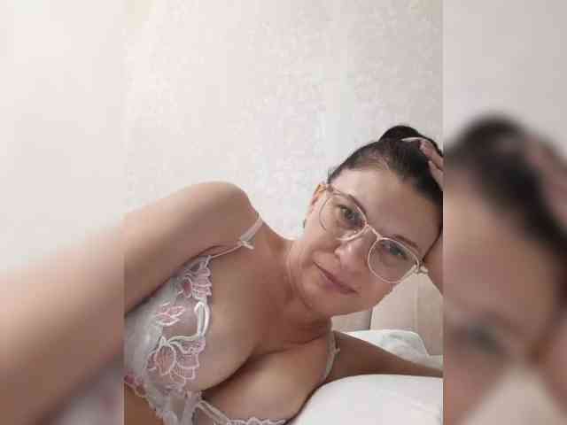 adult cam sex IriskaMai