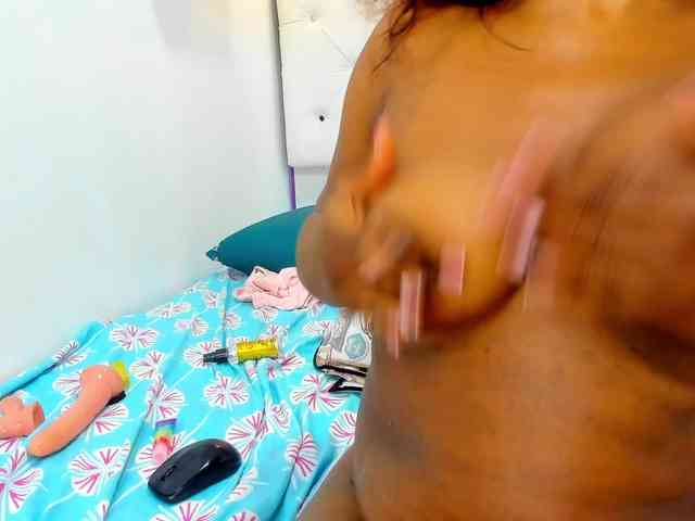 Keitty-hot69 webcam