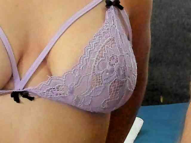 SheLovesRide webcam