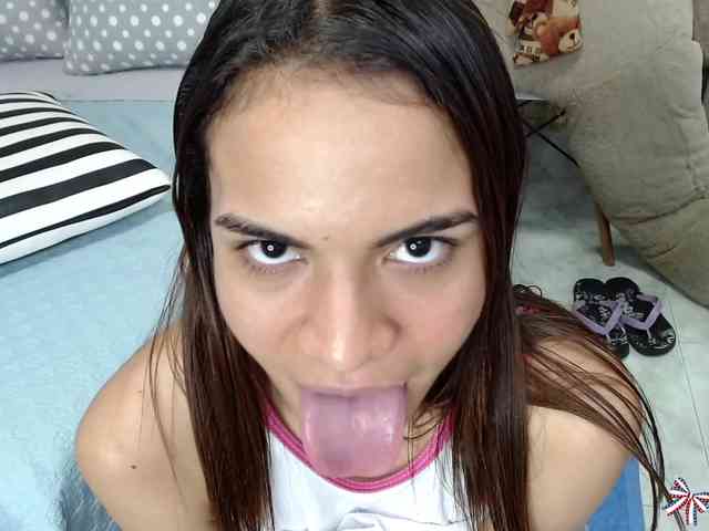 online chatting Leyah