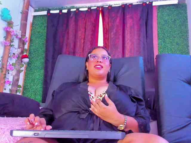 nathalia-correa webcam