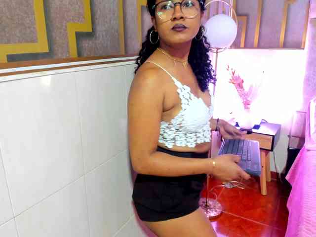 emma-arias webcam