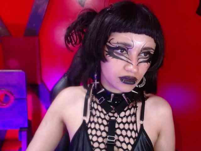 bathoryariax Live Webcam on BongaCams