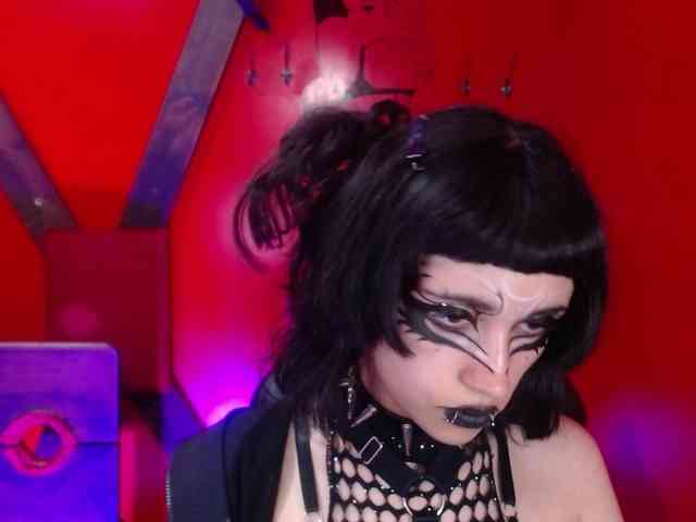 bathoryariax Live Webcam on BongaCams