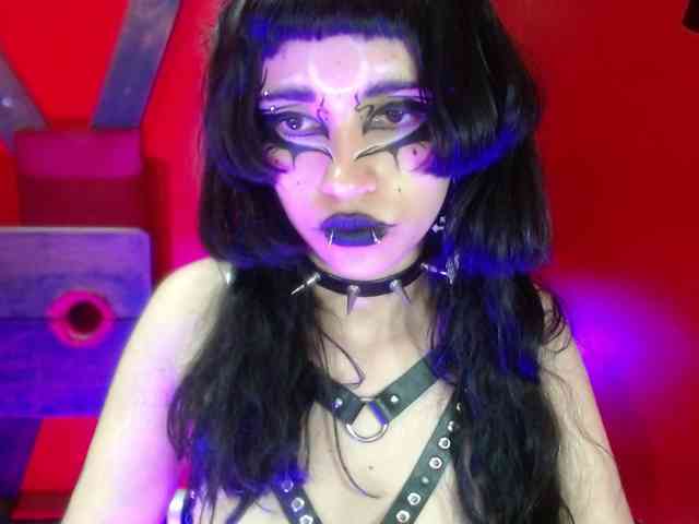 online nude cam Bathoryariax