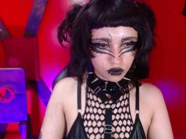 bathoryariax Live Webcam on BongaCams