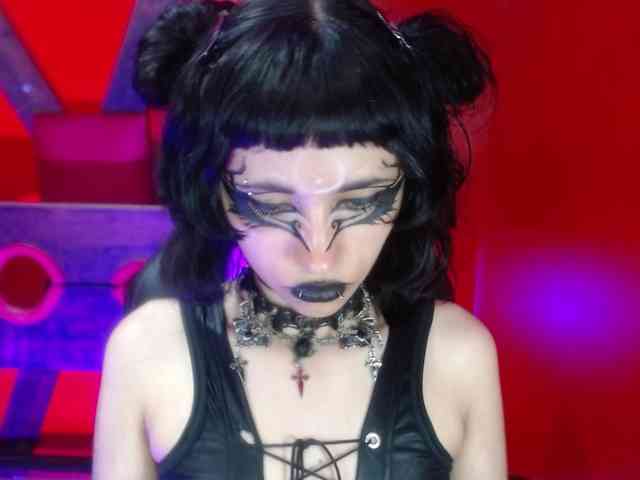 online nude cam Bathoryariax