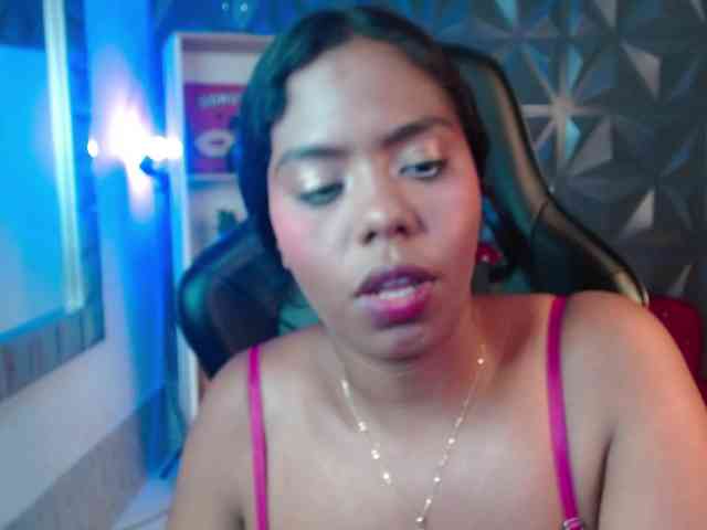 maite-ebony webcam