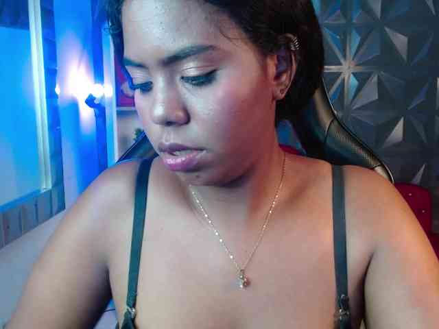 maite-ebony webcam