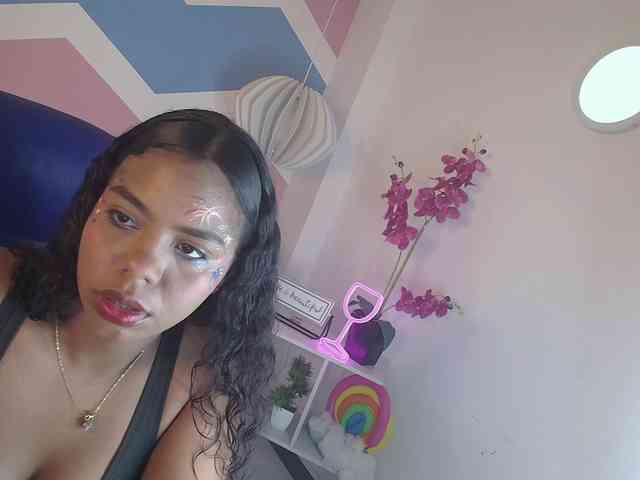 maite-ebony webcam