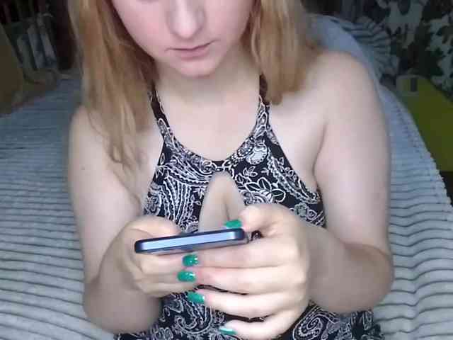 NicoleAniston19 webcam