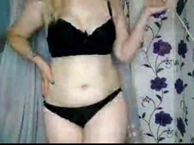 NicoleAniston19 webcam