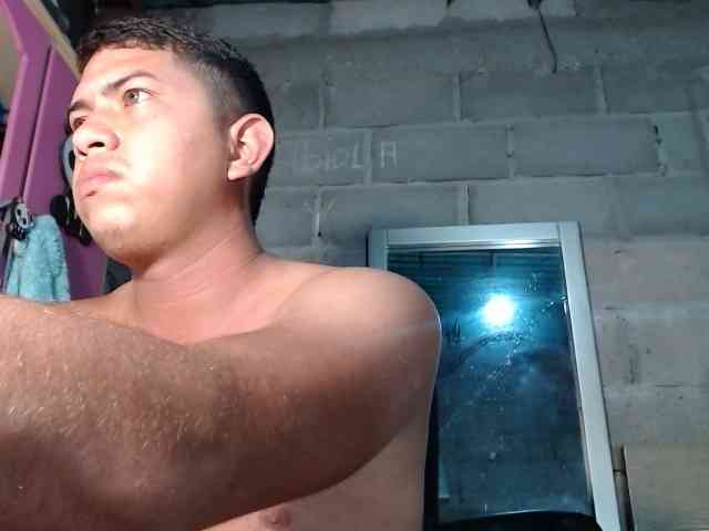 Couplefantasy30 webcam
