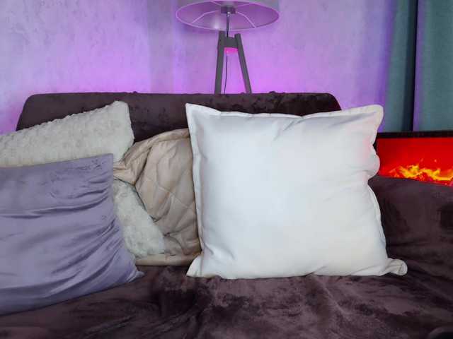 PinkFoxya's BongaCams show and profile